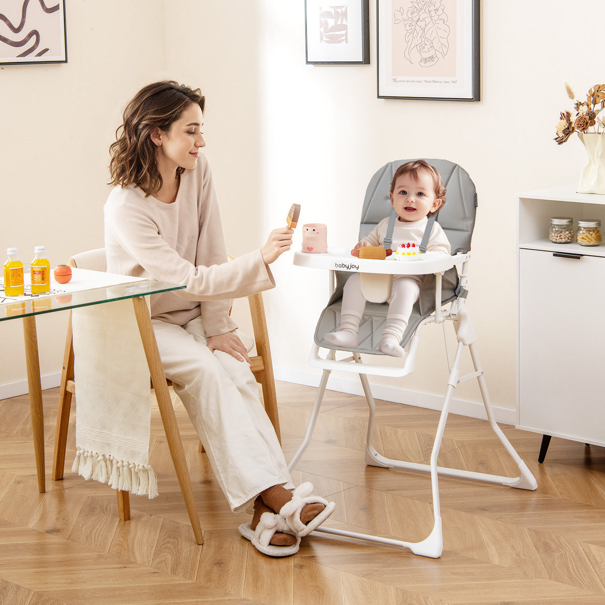 Easy Clean Compact Highchair with Removable Adjustable Tray and PU Seat Cushion