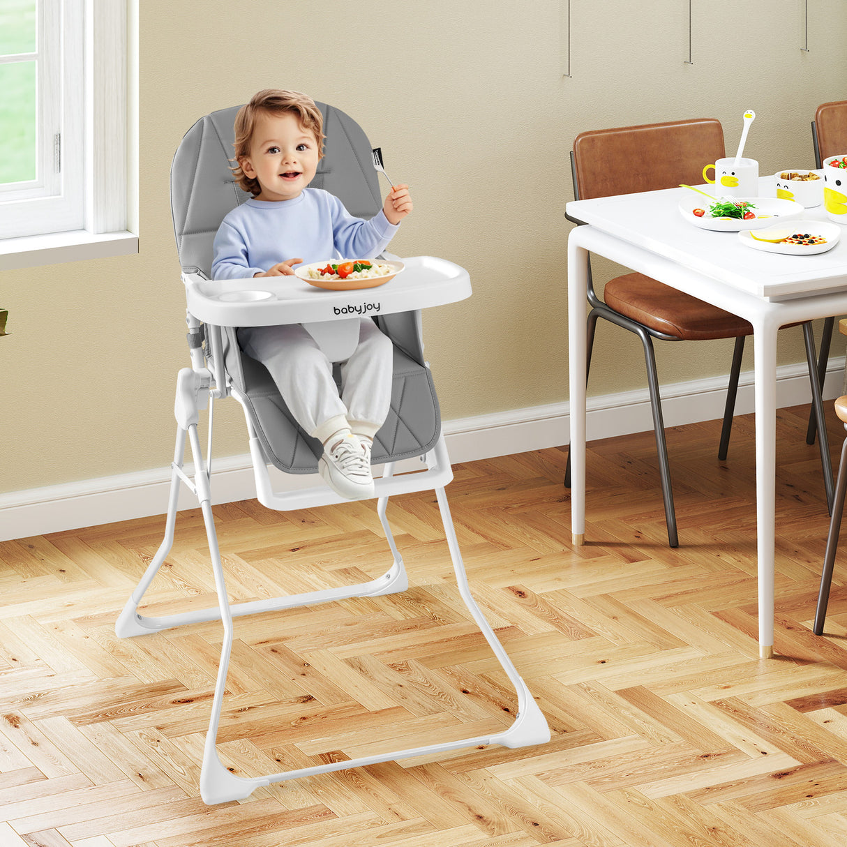 Easy Clean Compact Highchair with Removable Adjustable Tray and PU Seat Cushion