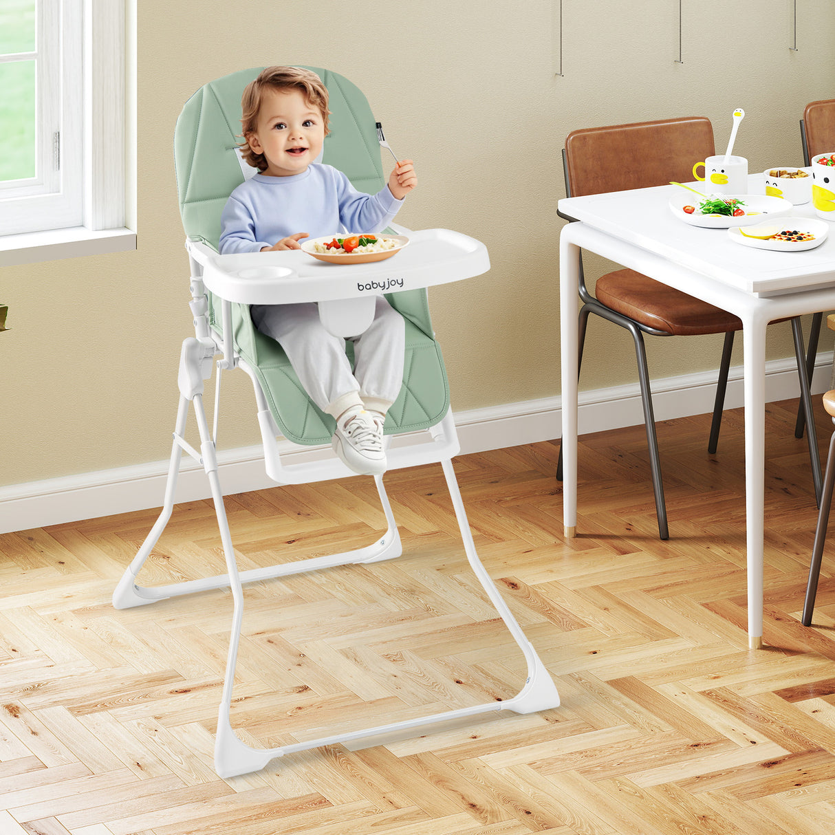 Easy Clean Compact Highchair with Removable Adjustable Tray and PU Seat Cushion
