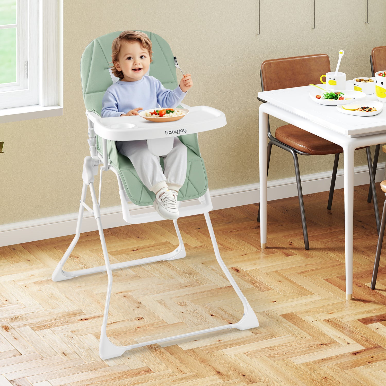 Easy Clean Compact Highchair with Removable Adjustable Tray and PU Seat Cushion
