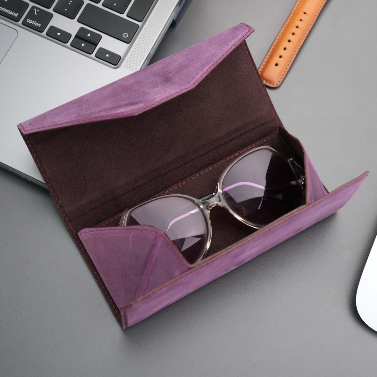 Triangle Leather Glasses Case – Vintage Eyewear Holder